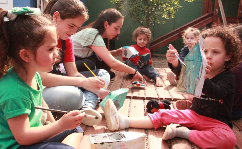Uma equipe unida pelo futuro das&nbsp;crianças